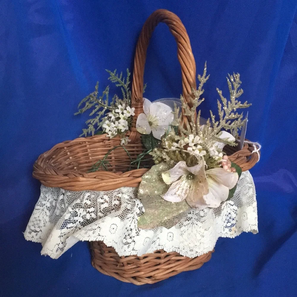 Small Lace-trimmed Wicker Basket